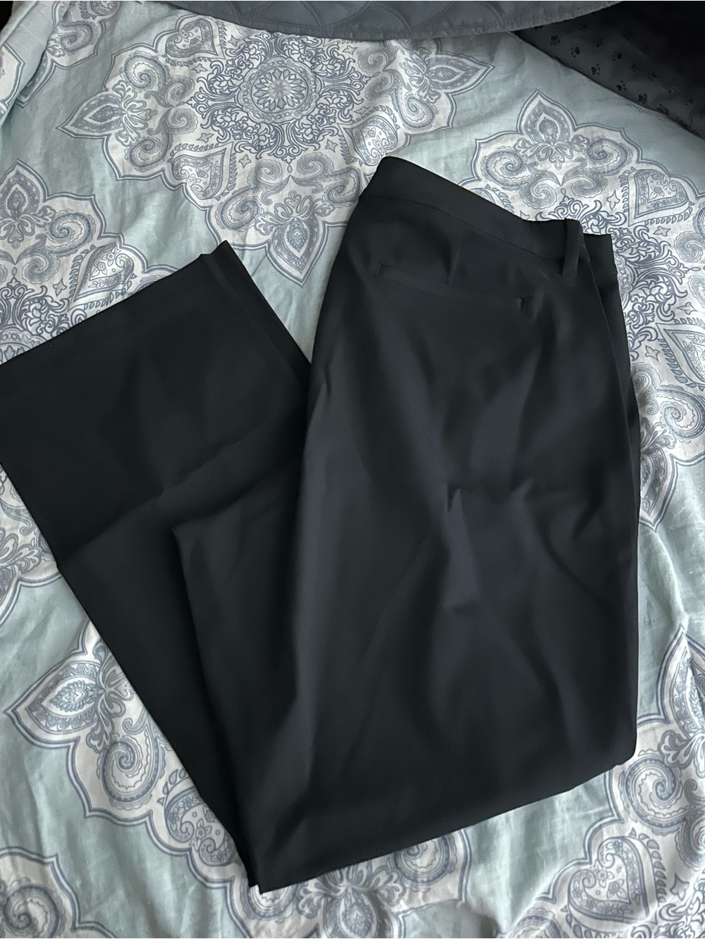 Old Navy High Rise Pixie Flare Black Pants